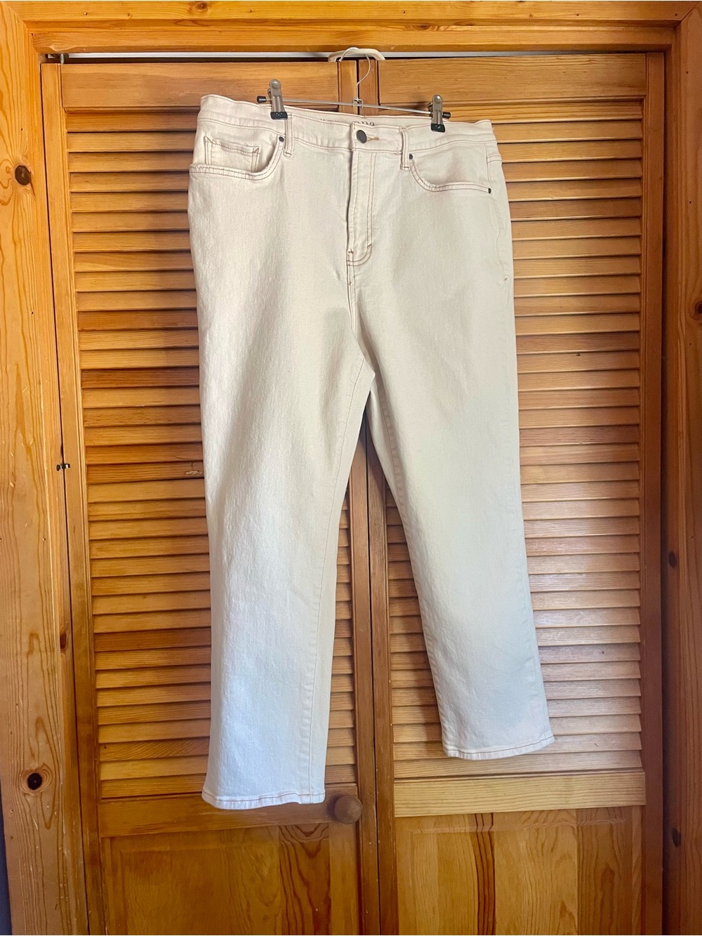 a.n.a Cream High-Rise Ankle Straight Jeans